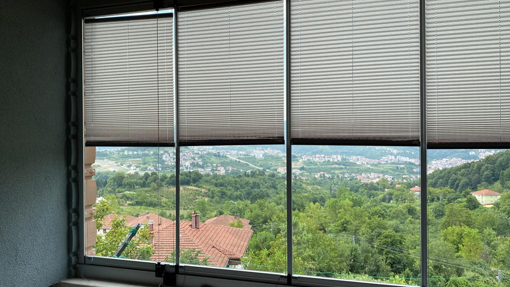 Orlenda Plise Cam Balkon Perdesi