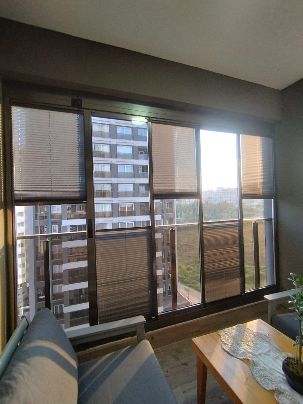 Orlenda Plise Özel Seri Cam Balkon Perdesi