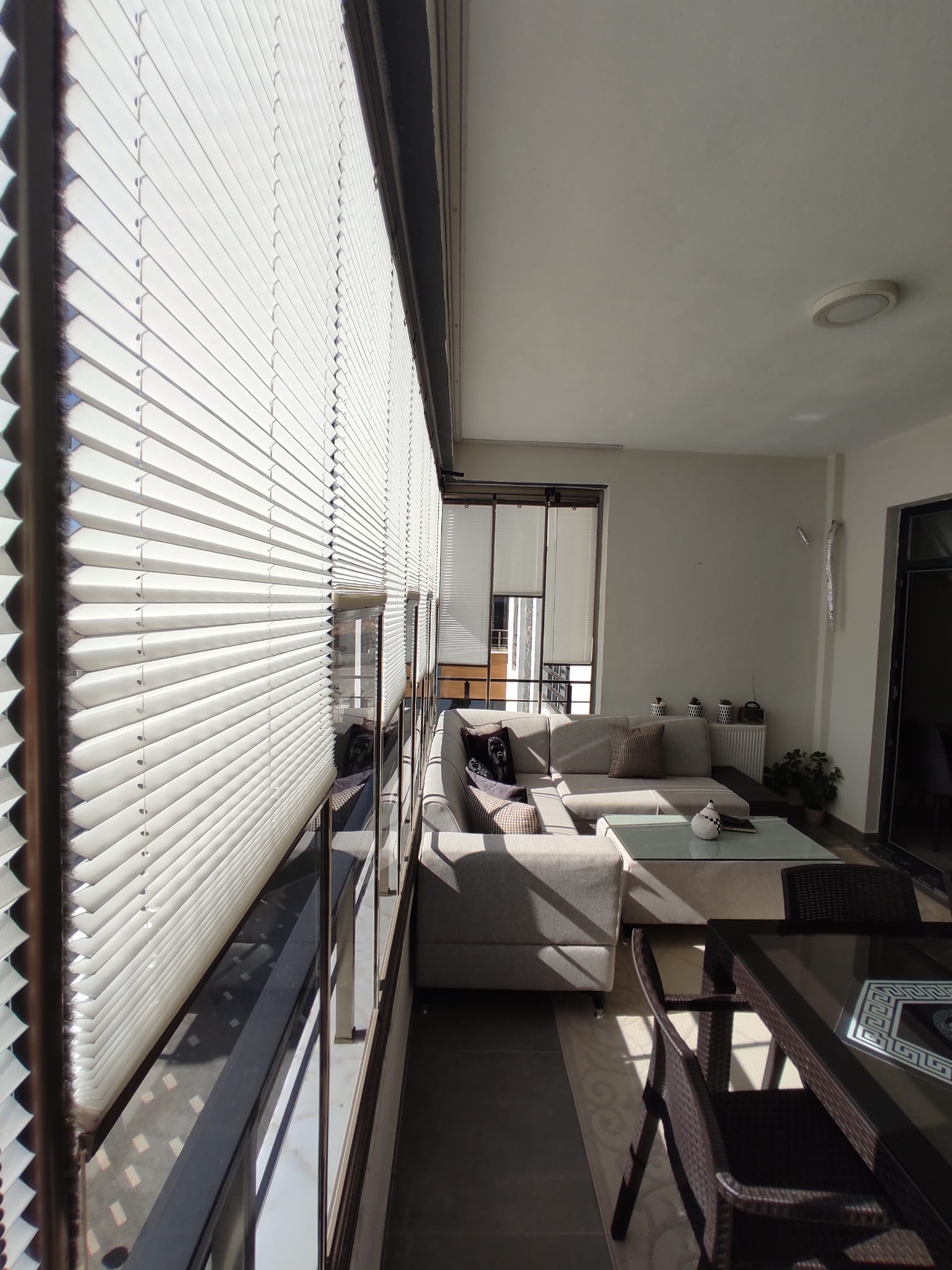 Orlenda Plise Cam Balkon Perdesi